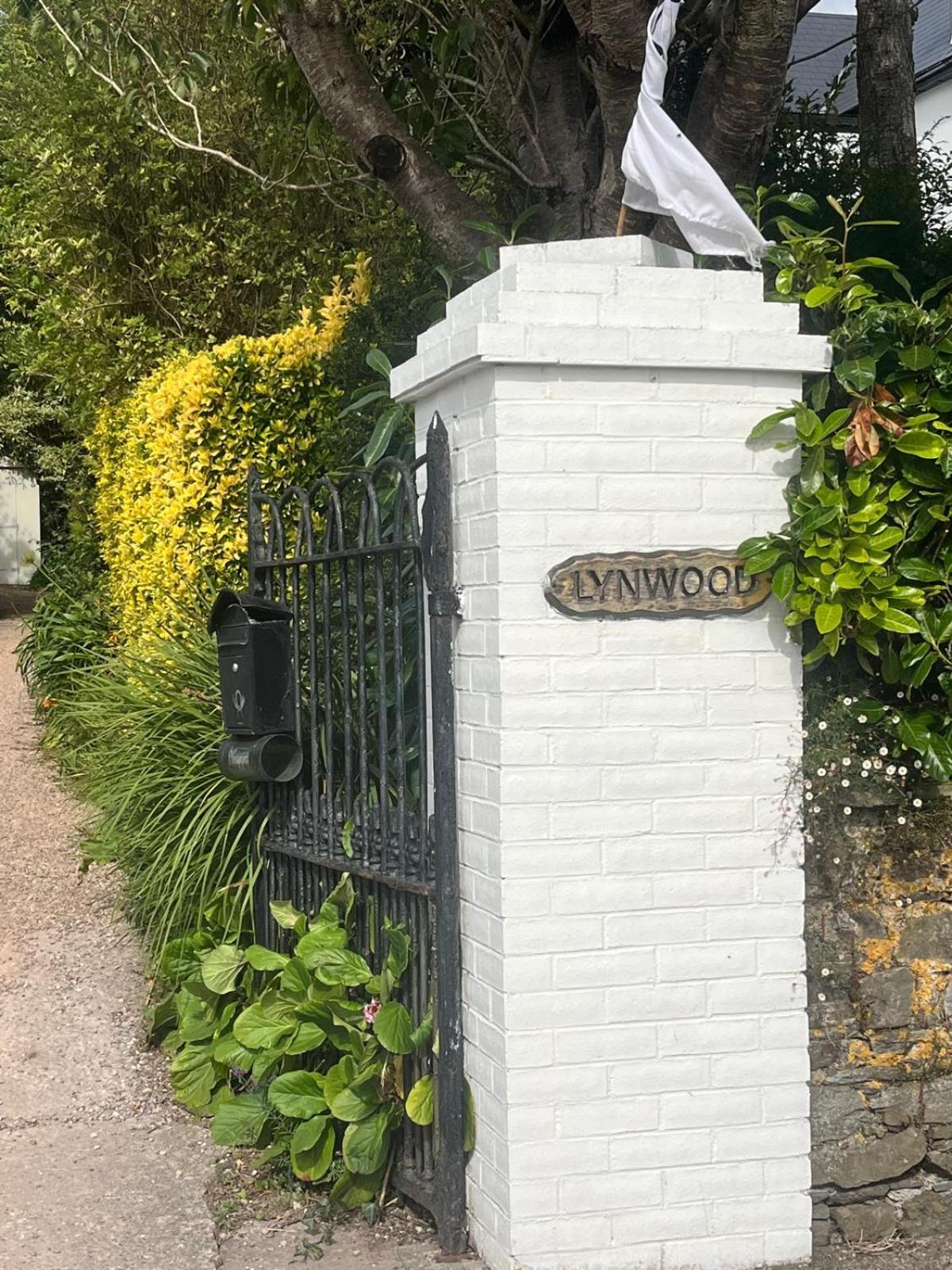Lynwood House Bed & Breakfast Cobh Dış mekan fotoğraf
