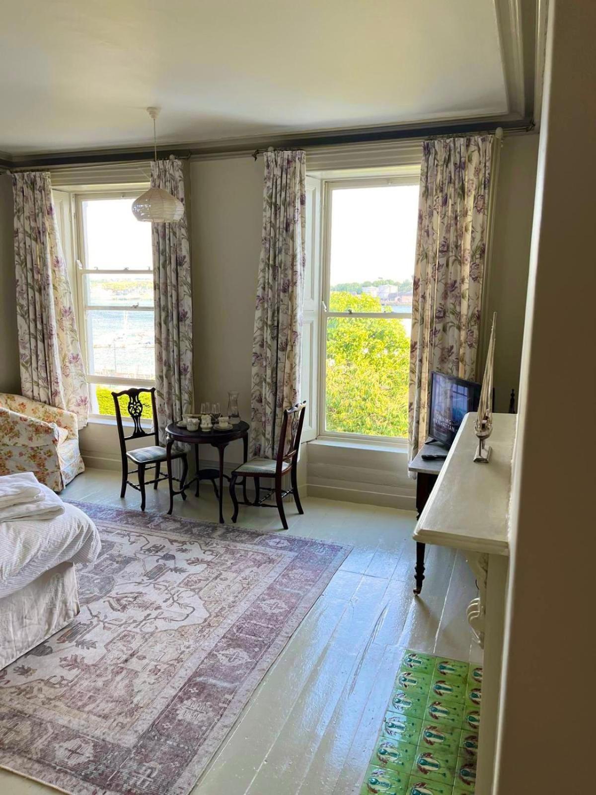Lynwood House Bed & Breakfast Cobh Dış mekan fotoğraf