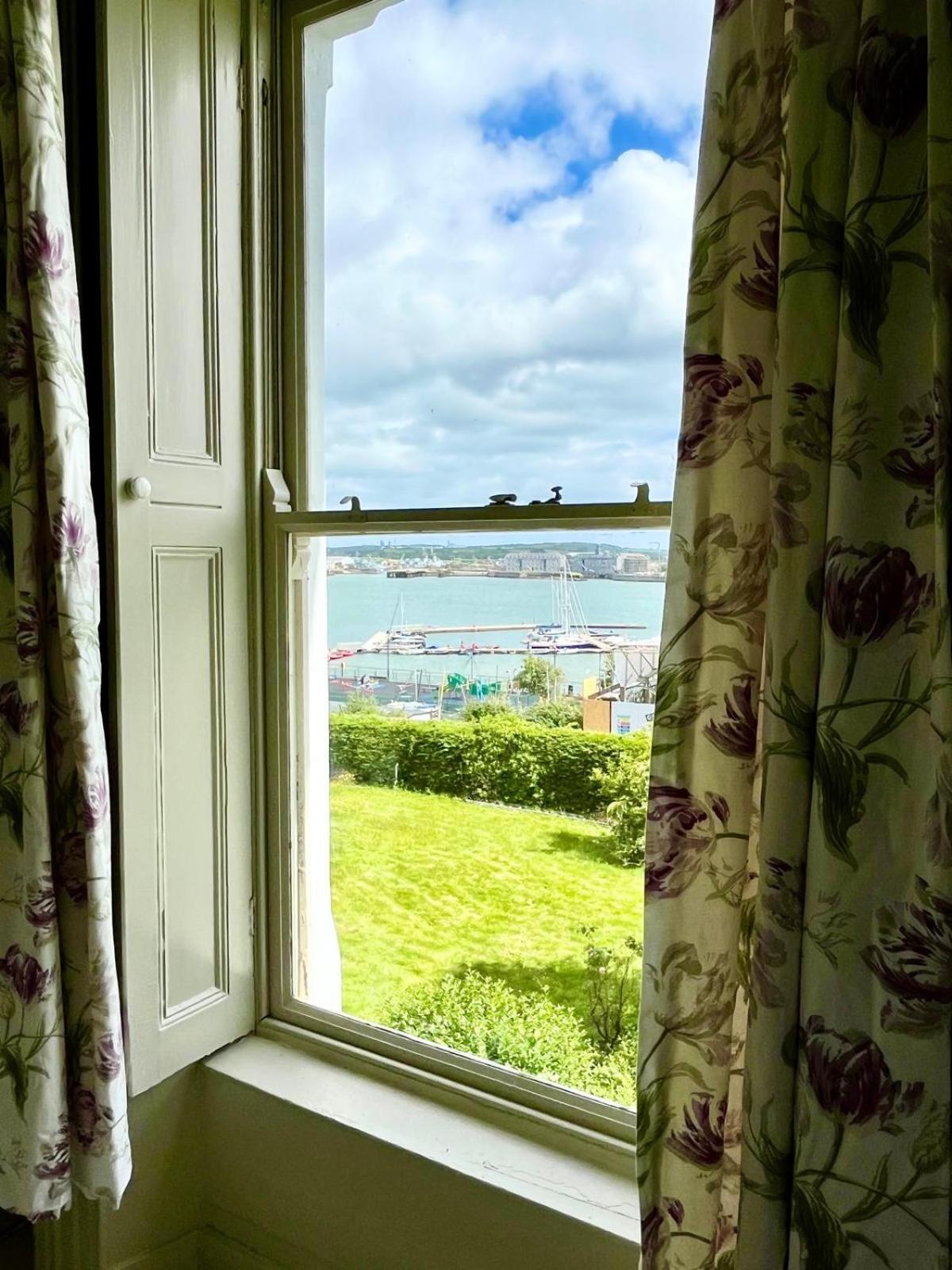 Lynwood House Bed & Breakfast Cobh Dış mekan fotoğraf